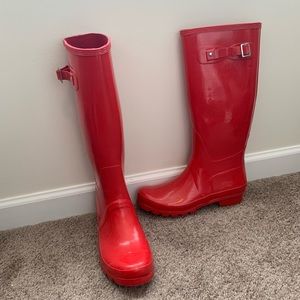 Red Shiny Rainboots